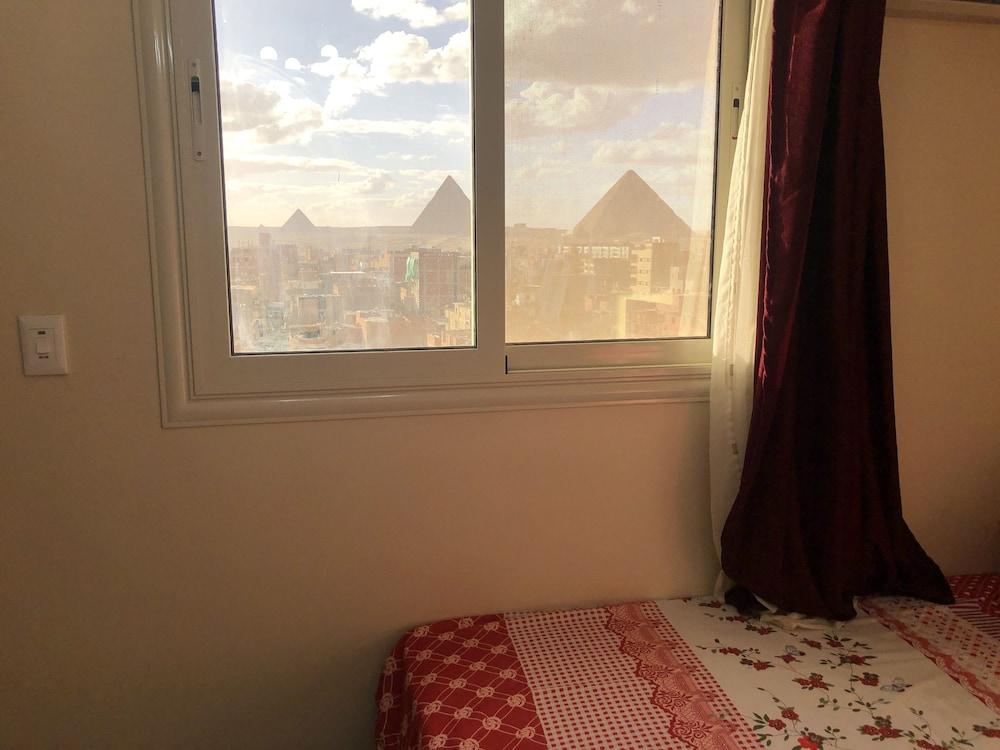 Magic Pyramids View Accommodation Room
