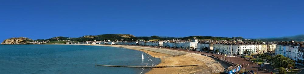 The View Guest House Beach