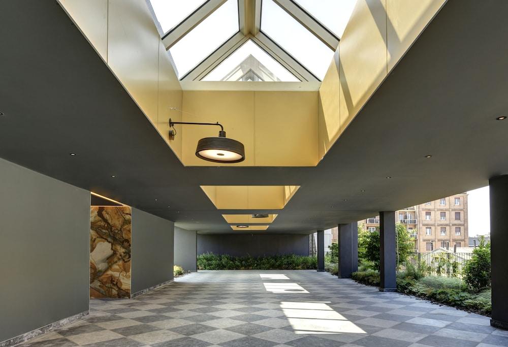 Milano Verticale | UNA Esperienze Exterior detail