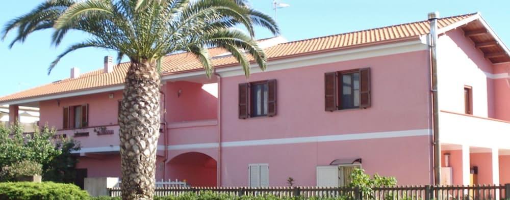 L'Aurora Viola Exterior
