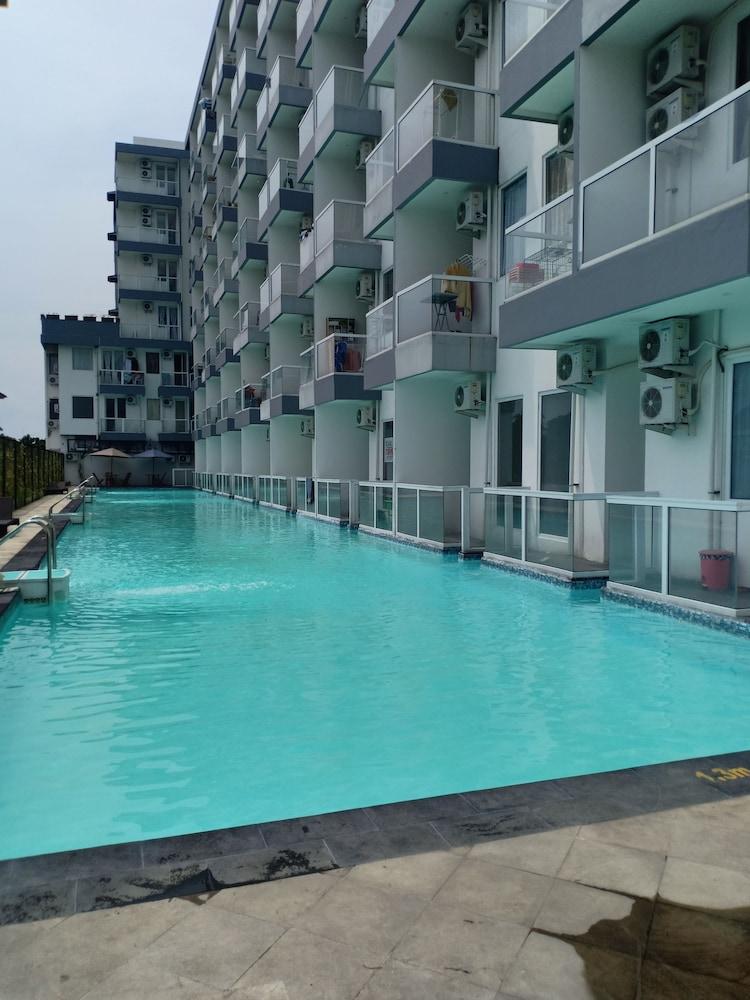 AGV Apartment Yogyakarta Waterslide