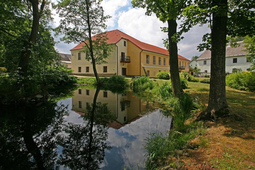 Zamek Jindrichovice