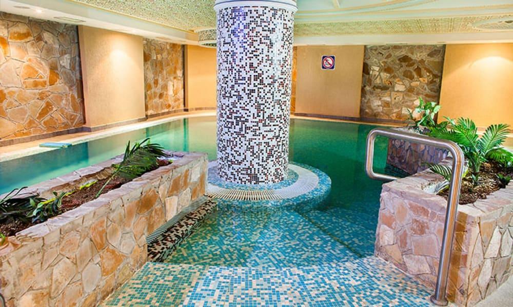 Dar Diaf Bouchaoui Indoor Pool