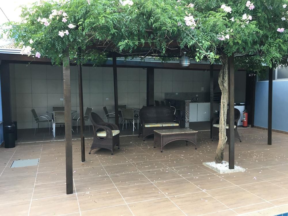 هوتل أرو بارك زحليقة مائية