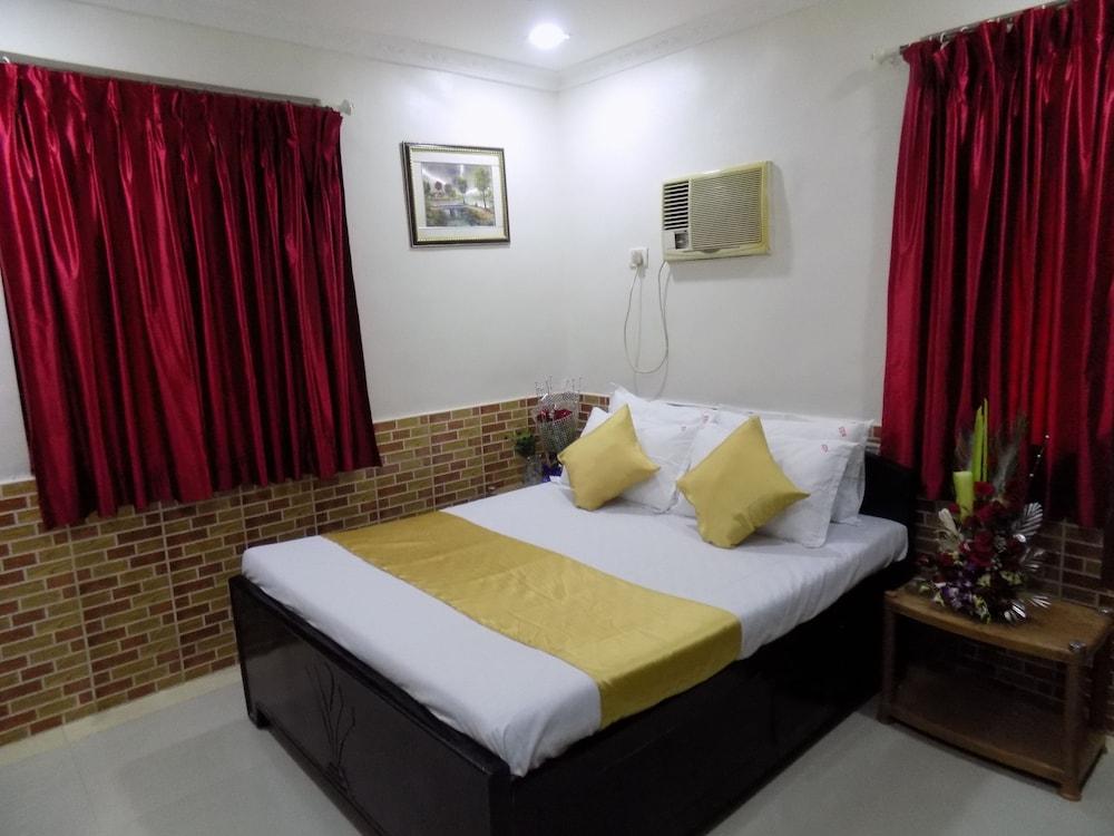 Sharmin Residency Room