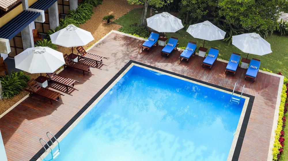 Amagi Aria Outdoor Pool
