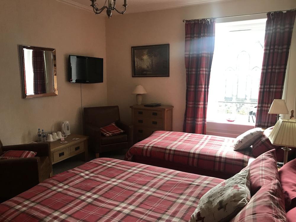 Dunclutha Guest House Room