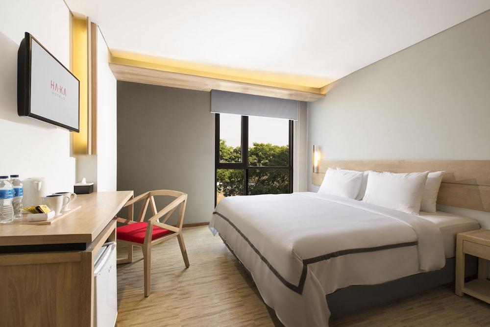 Up-Peak Hotel Simpang Lima Semarang Powered by Archipelago Room