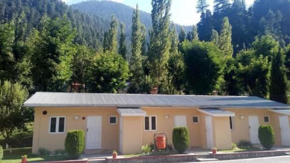 Kutton Jagran Resort Featured Image