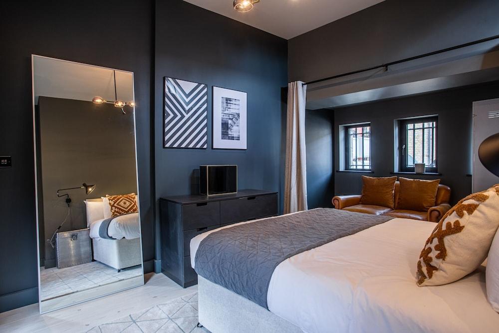 Nirvana Room
