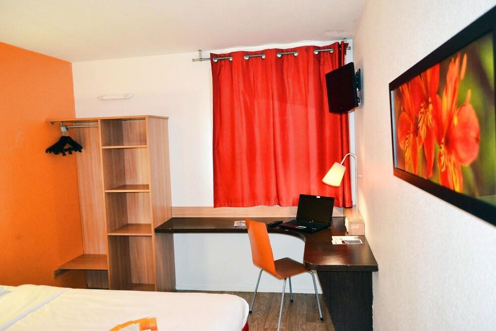Première Classe Paris Est - Bobigny - Drancy Room