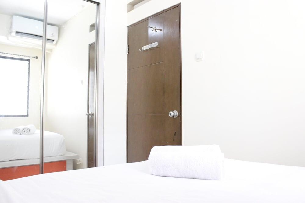 Relaxing 2BR at Gateway Apartment Ahmad Yani Cicadas Room