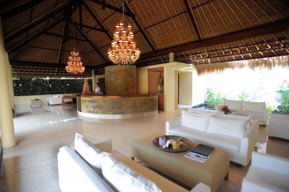 Komaneka at Rasa Sayang Lobby Lounge