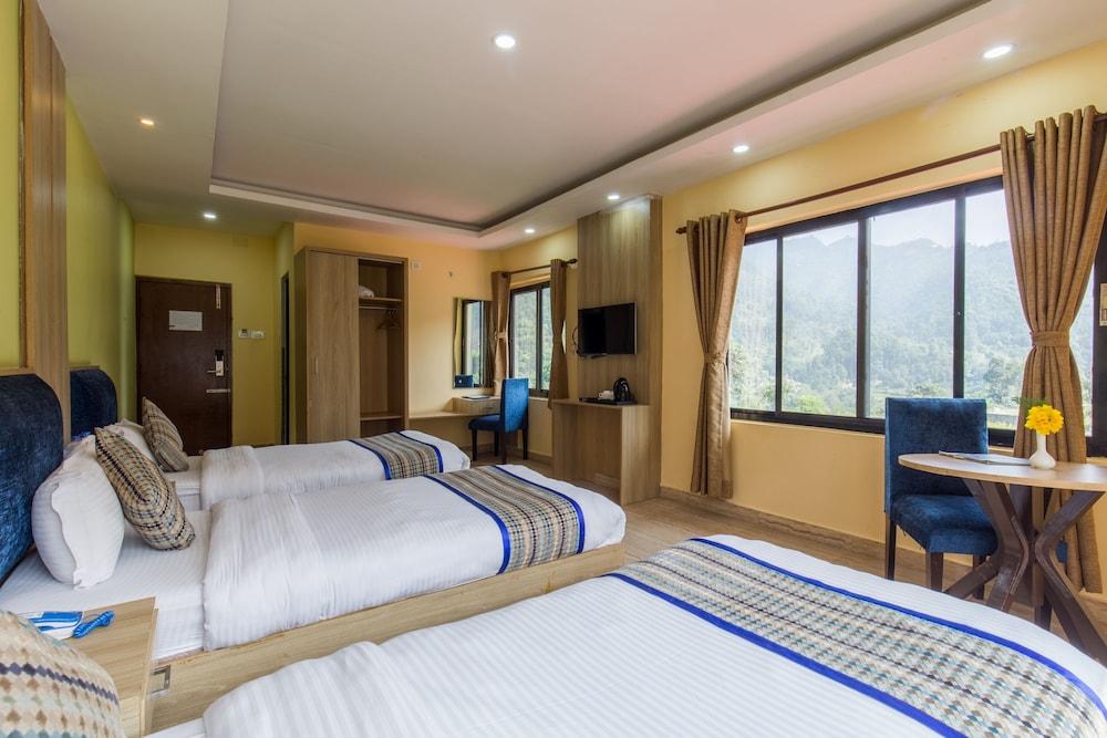 Siddhartha Riverside Resort Room