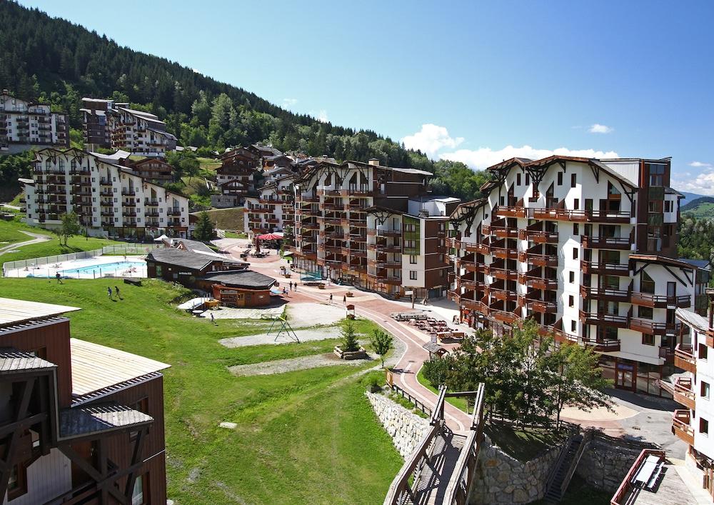 بيري آند فاكانسيز ريزدانس لو كريستيانا أخرى