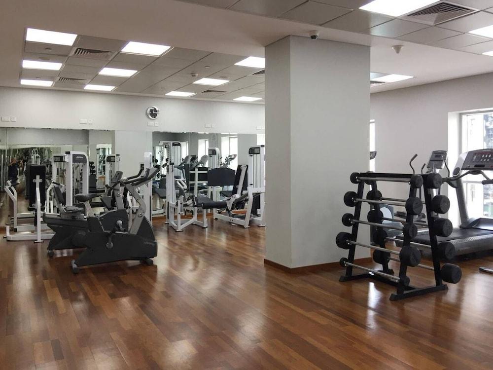 Gorgeous and Spacious 3BR With Full Marina Views! Fitness Facility
