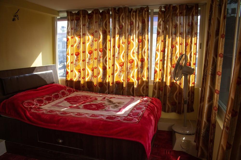 Sudha's Garden Home Room