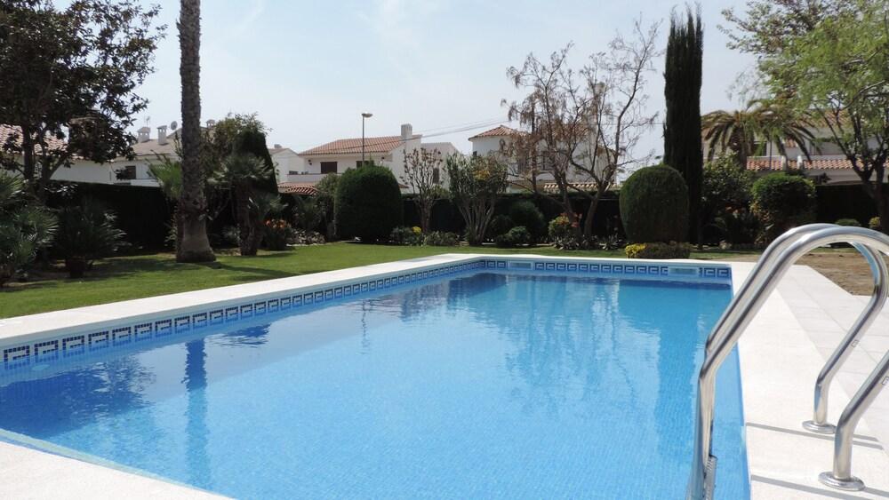 Villa 50m from the beach in Cambrils TH 11 Outdoor Pool