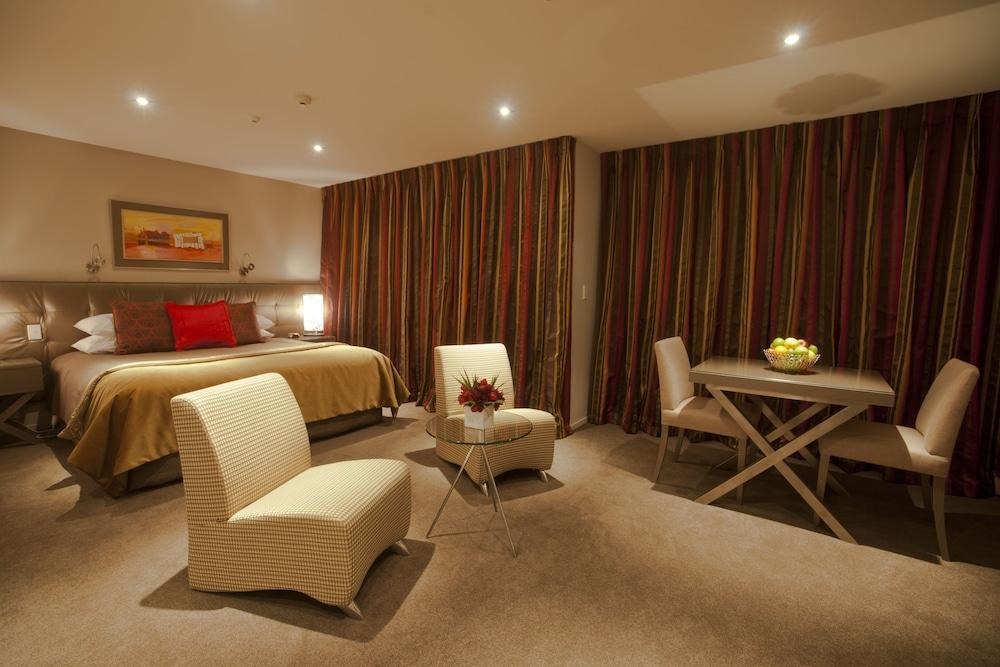 The St James Room