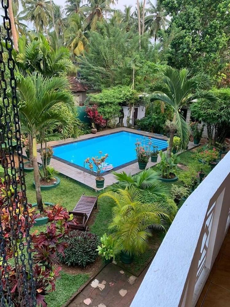 Sankarest Villa Exterior
