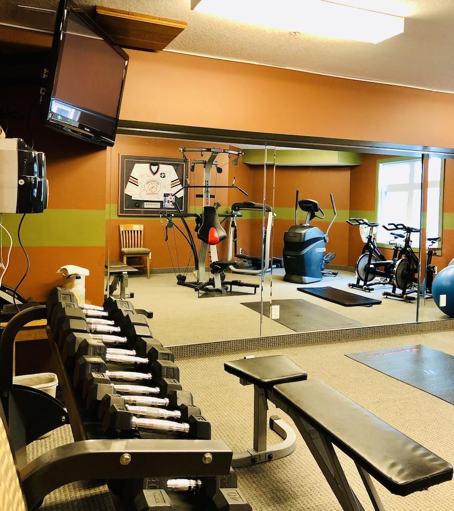 WindTower Resort - 1 BR Suite or 1 Single Room Gym
