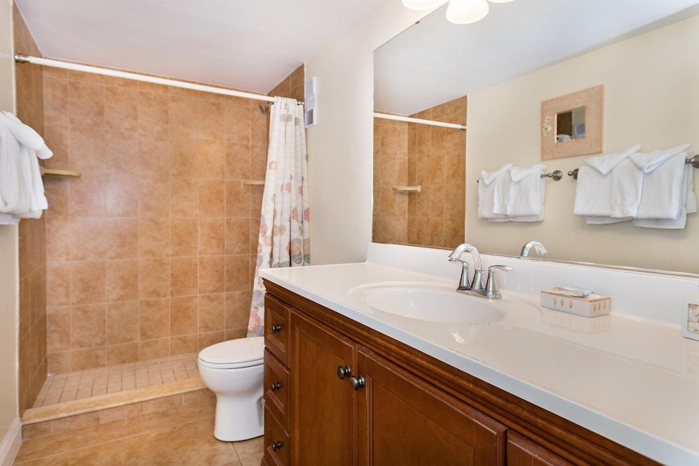 Mariner Point 1082 Interior Detail
