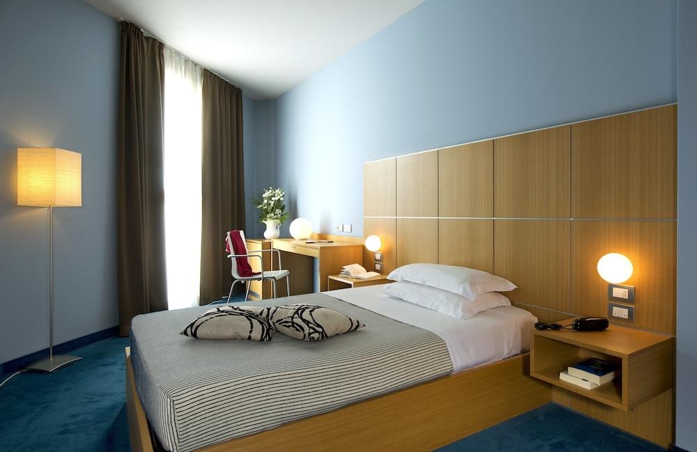 هوتل ديل فيري