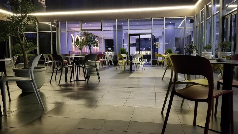 في ا تاوروستار دوريس هوتل آند بيتش المنطقة الخارجية