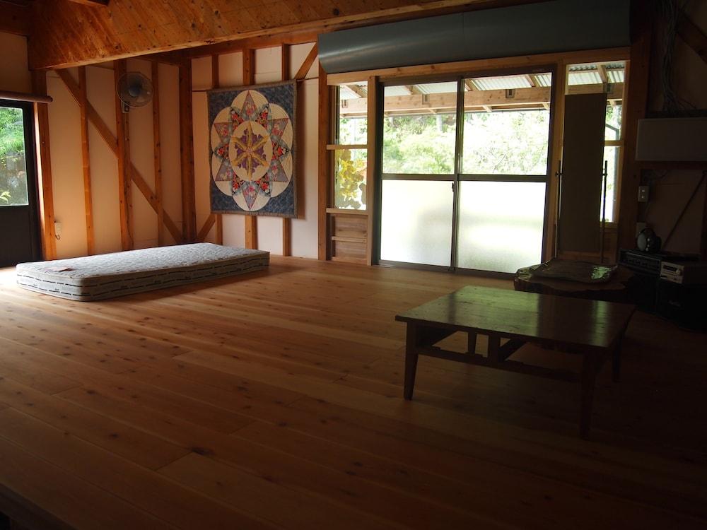 Rulo Classic Garden Lobby Sitting Area