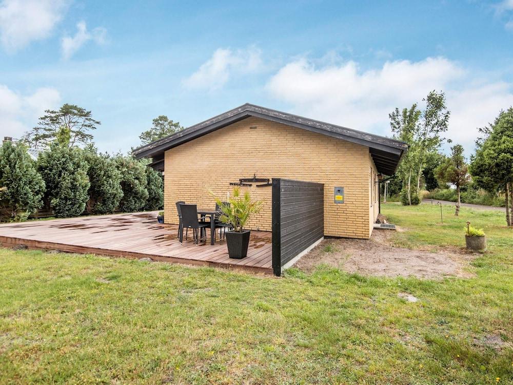 Quaint Holiday Home in Løgstør With Beach Nearby Exterior