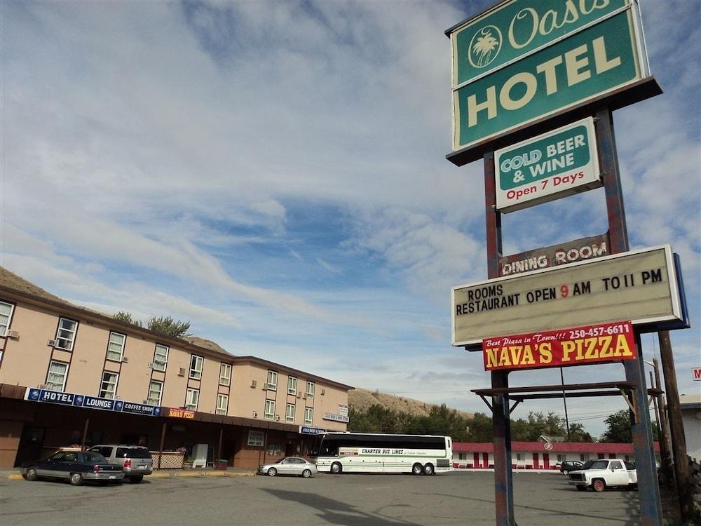 Oasis Hotel