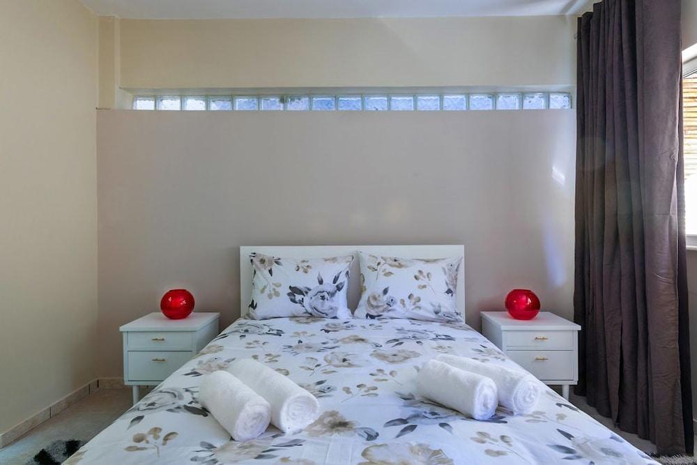 Ariadne Beautiful Studio Room