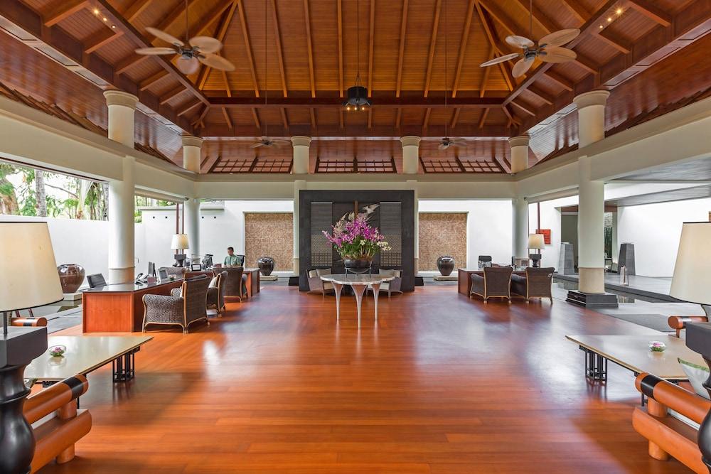 DoublePool Villas by Banyan Tree Lobby Sitting Area