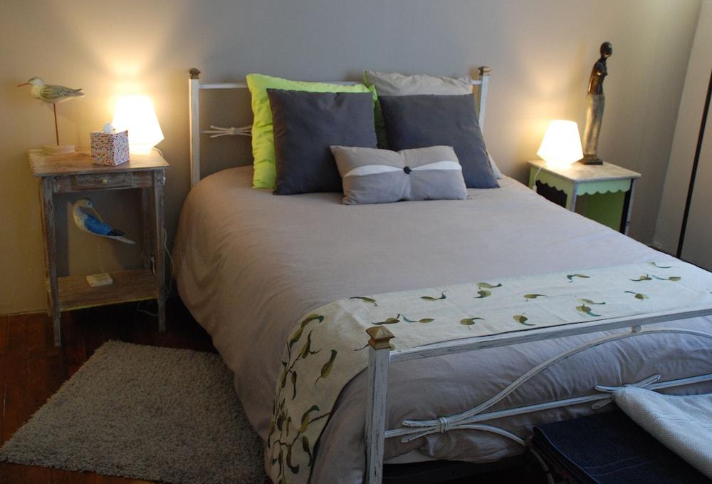 Chambre d'Hôtes - Chez Kate Guestroom