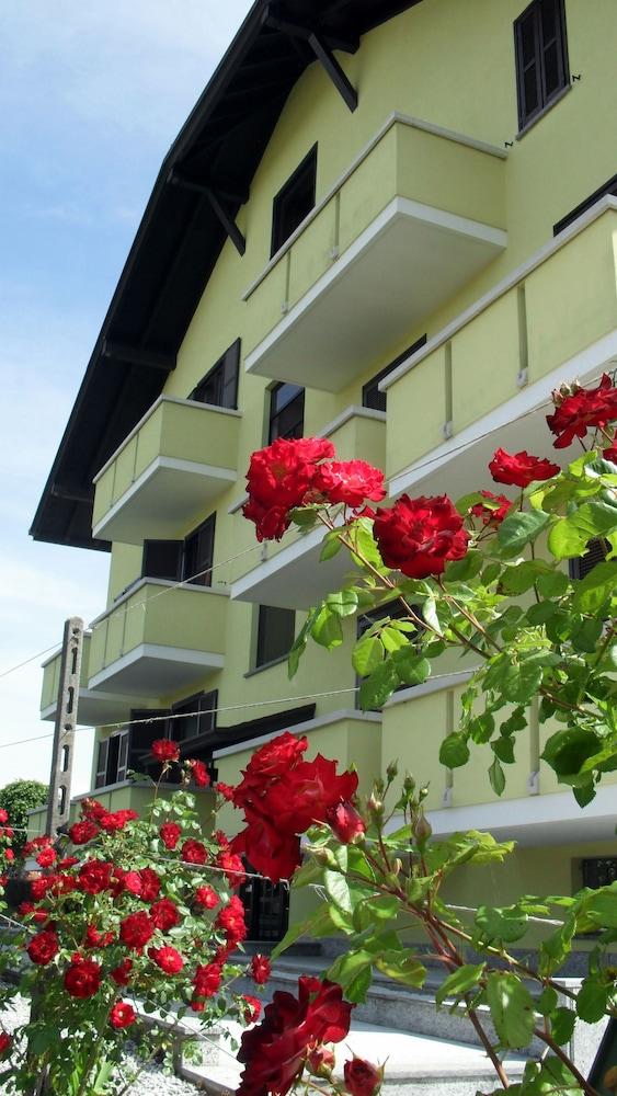 ألبرجو ريزيدنس أيسوتا