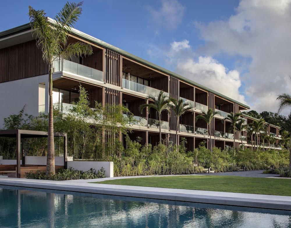 Silversands Grenada Exterior detail