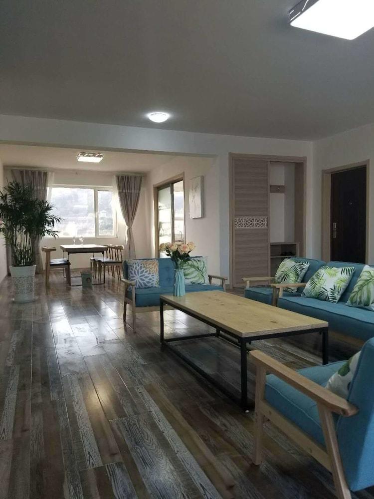 ريتشاو إم آند إس أبارت هوتل