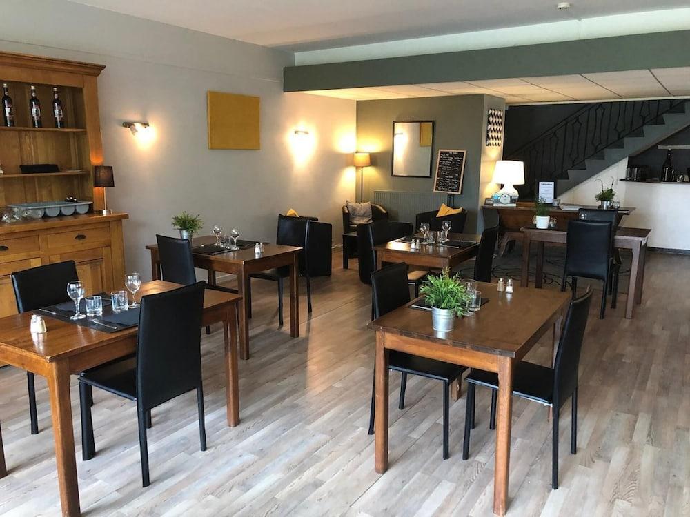 L'Abricotine Interior