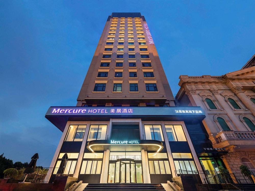 Mercure Shanghai Hongqiao Central Exterior