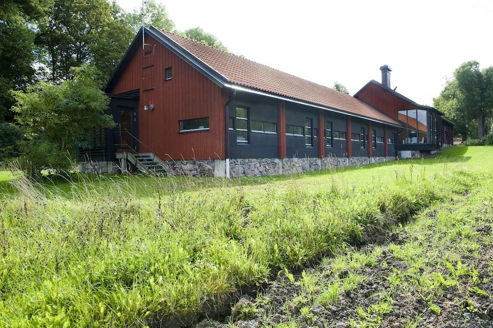 Husby Säteri Exterior
