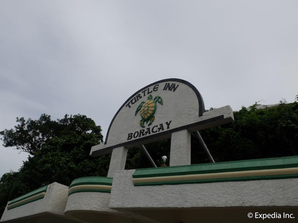 Turtle Inn Resort Exterior