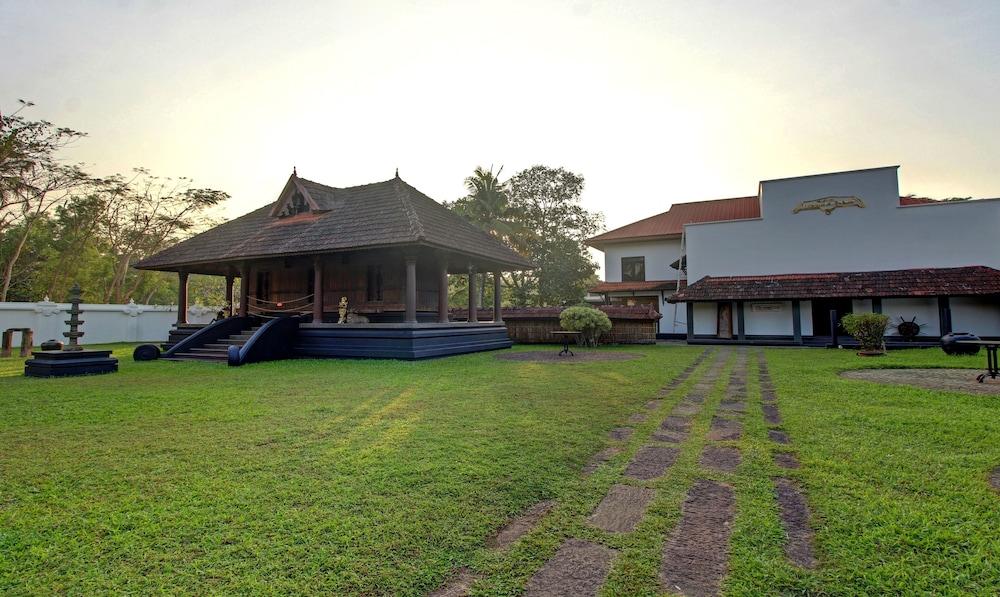 Treebo Premium Travancore Palace Cherthala Exterior