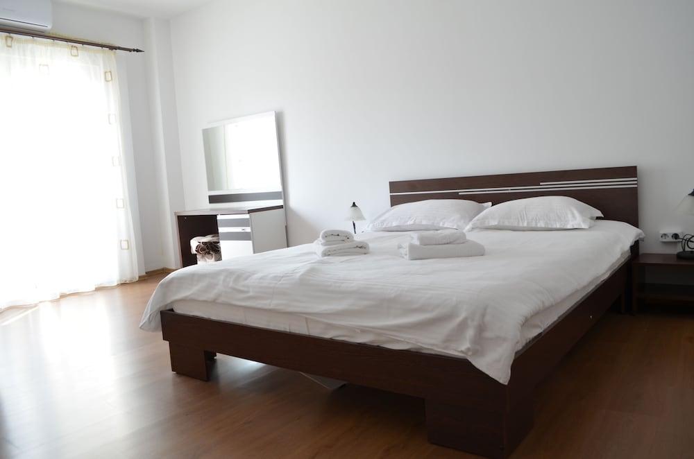 Alexys Residence 5 Room