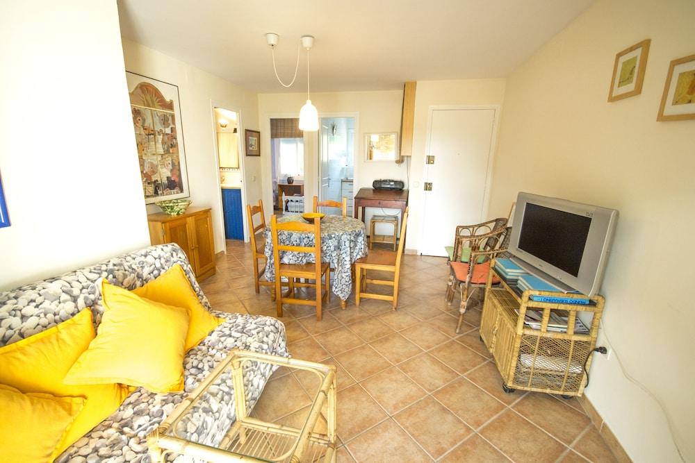 Apartment Rocmar 1D Featured Image