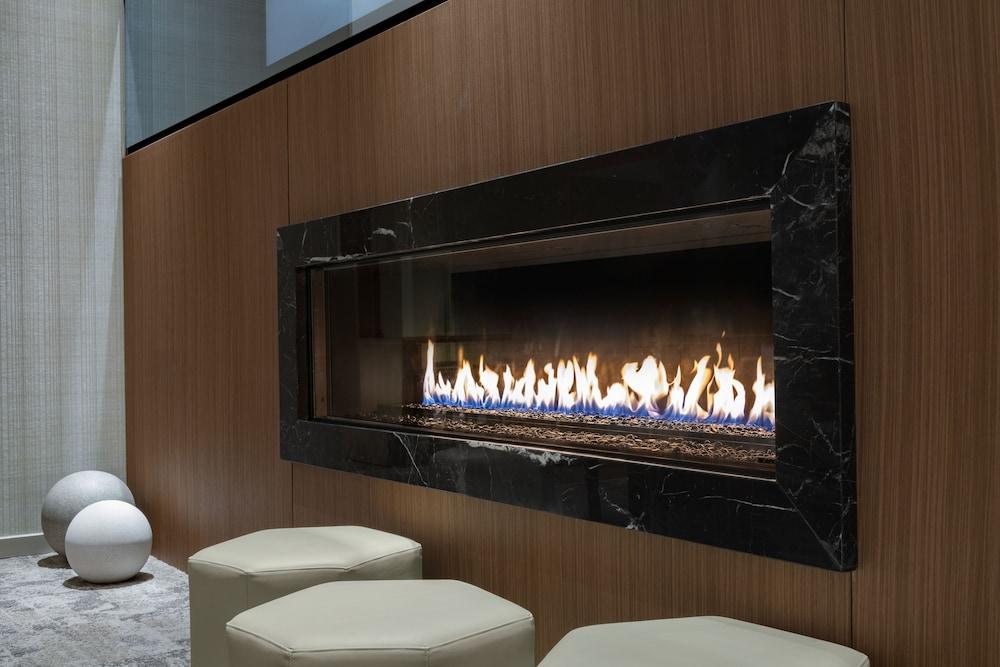 إيه سي هوتل باي ماريوت أتلانتا ميدتاون الردهة