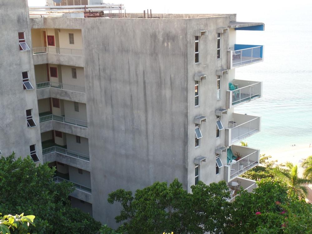 سيل بوت بيتش ستوديو آت مونتيجو باي كلوب ريزورت المنطقة المحيطة بالمنشأة