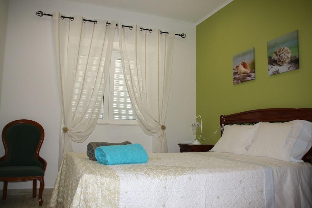 House Of Orchids Room