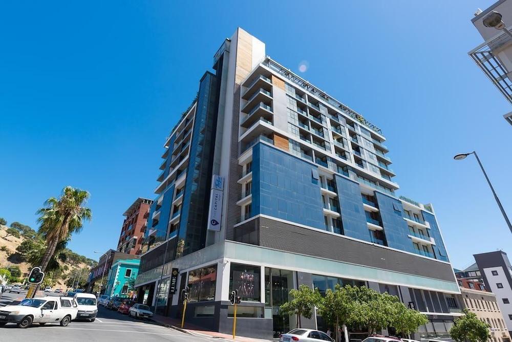Mirage - WHosting Exterior