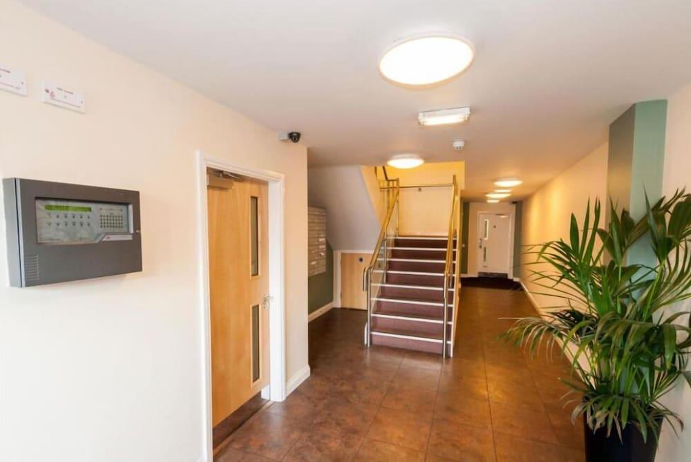 ليتسبي آت هوم - سايبريس بوينت الردهة