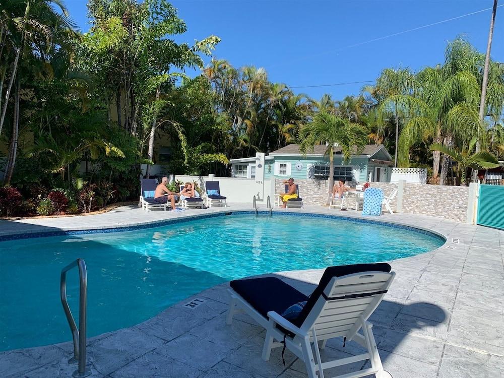 Boca Chica Frank`s Key West Experience Waterslide